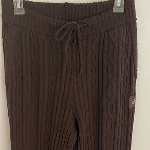 Alo Cable Knit Bliss Lounge Pants in Dark Brown Medium